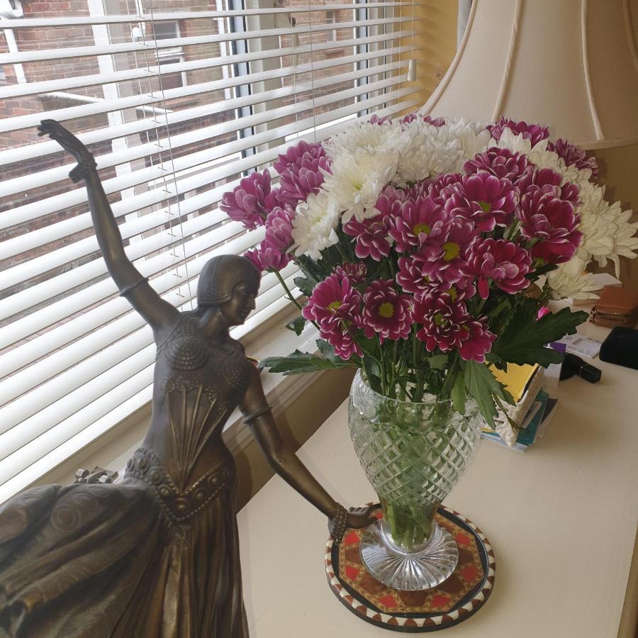 Madison House Bed & Breakfast Southampton Bagian luar foto