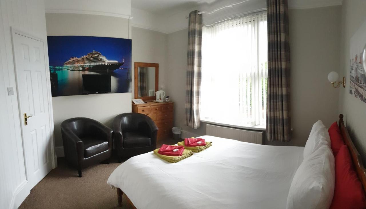 Madison House Bed & Breakfast Southampton Bagian luar foto