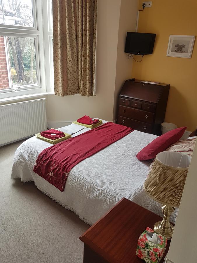 Madison House Bed & Breakfast Southampton Bagian luar foto